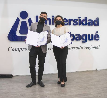 Valentina Castellanos Jater y Juan Manuel Sanabria Novoa / Comunicadores Sociales y Periodistas - grado sobresaliente